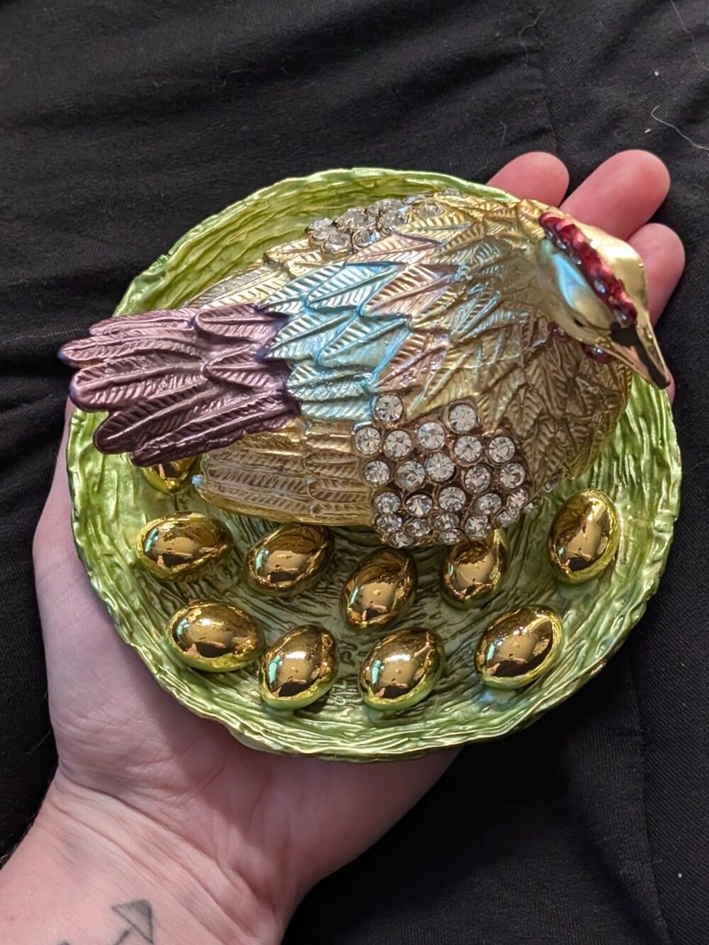 Large Metal Enamelled Hen Trinket Box - Picture 6 of 9